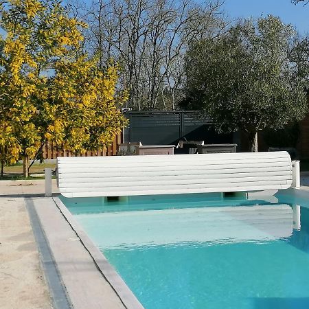 La Resiniere Bed and Breakfast Salles  Εξωτερικό φωτογραφία